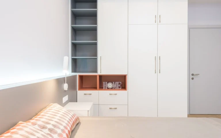 Möbel nach Maß oder fertige Produkte